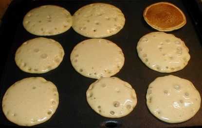 Blender Oatmeal Pancakes (Flourless)